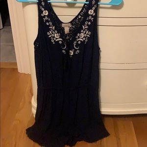 NAVY BLUE FLORAL DETAILED ROMPER!